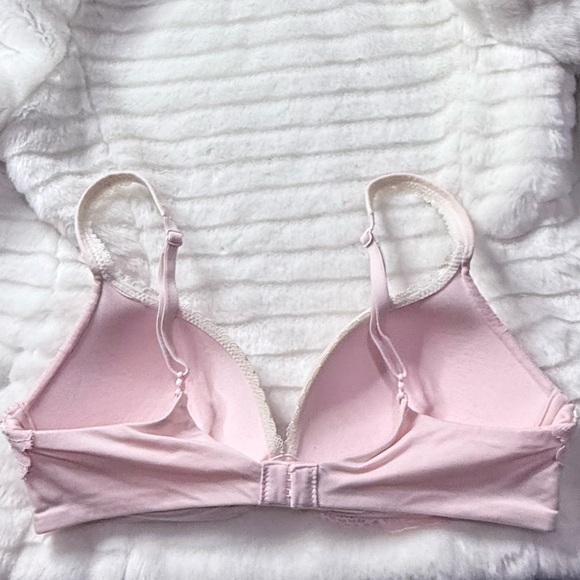 (NWOT) VICTORIA’S SECRET Wireless Body By Victoria Cotton Candy Pink Bra - Picture 2 of 6
